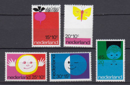 Niederlande  Mi. 969-973 Postfrisch Voor Het Kind  1971 (80082 - Otros & Sin Clasificación