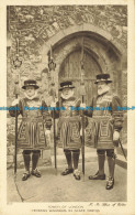 R626965 Tower Of London. Yeoman Warders In State Dress. H. M. Office Of Works. H - Sonstige & Ohne Zuordnung