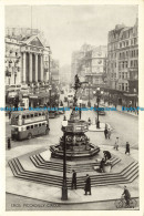 R627030 London. Eros. Piccadilly Circus. D. F. And S - Sonstige & Ohne Zuordnung