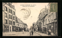 CPA Livry-Gargan, Place De La Fontaine  - Livry Gargan