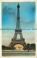 R627164 Paris. En Flanant. La Tour Eiffel. Yvon - World