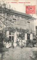 CPA Vouvray-Restaurant Des Tonnelles-23-Timbre    L2938 - Vouvray