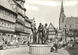72134487 Quedlinburg Marktplatz Mit Muenzenberger Musikanten Skulpturen Quedlinb - Other & Unclassified