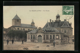 CPA La Neuville-au-Pont, Les Écoles  - Other & Unclassified