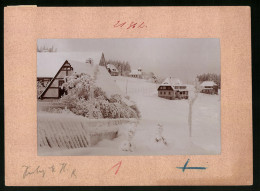 Fotografie Brück & Sohn Meissen, Ansicht Oberbärenburg I. Erzg., Blick In Den Ort Im Verschneiten Winter  - Lieux