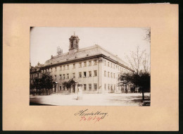 Fotografie Brück & Sohn Meissen, Ansicht Heidelberg, Partie An Der Universität Mit Litfasssäule  - Lieux