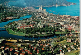 73844335 Trondheim Norge Aerial View Of The Town With The Cathedral  - Noorwegen