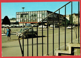 Sarreguemines - Le Nouvel Hôtel De Ville - A Gauche L'ancien Four à Faïence - Voitures Renault R8 Estafette 4L Citroën - Sarreguemines