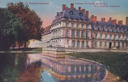 77186 01 10#0 - FONTAINEBLEAU - PALAIS - LA TERRASSE DE L'ETANG DES CARPES ET LA COUR DES FONTAINES - Fontainebleau