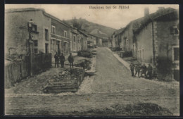 CPA Buxiéres, Vue De La Rue Avec Habitations Et Des Soldats  - Autres & Non Classés