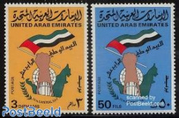 United Arab Emirates 1985 National Day 2v, Mint NH, History - Flags - Otros & Sin Clasificación