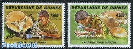 Guinea, Republic 2006 Scouting, Mushrooms 2v, Mint NH, Nature - Sport - Mushrooms - Scouting - Mushrooms