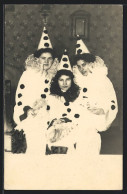 Foto-AK Drei Junge Frauen In Ihren Harlekins-Kostümen Zu Fasching  - Karneval - Fasching