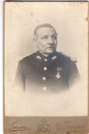 Grande Photo CDV D'un Officier Belge Posant Dans Un Studio Photo A Bruxelles - Oud (voor 1900)