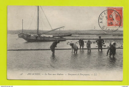 33 ARCACHON N°48 Le Parc à Huîtres Parqueurs Et Parqueuses En 1909 Bateau Voilier - Arcachon