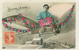 Photo Montage Surréalisme - Enfant Dans Un Avion    Q 2648 - Photographie