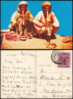 Postcard Pakistan Allgemein SNAKE CHARMERS, Schlangen-Beschwörer 1965 - Pakistan