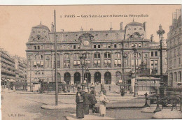 *** 75 *** PARIS Gare Saint Lazare Et Entrée Du Métropolitain  TTB écrite - Andere Monumenten, Gebouwen