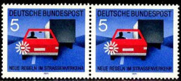 RFA Poste N** Yv: 534 Mi:670 Neue Regeln Im Straßenverkehr Paire - Unused Stamps