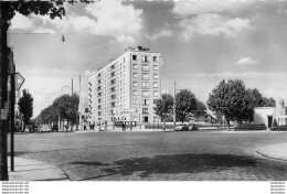 LA COURNEUVE  CARREFOUR DES SIX ROUTES CPSM - La Courneuve