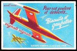 Buvard 20.9 X 13.4 Biscuits VIGNALS à Lyon (Rhône) Biscuits Et Gaufrettes  Avion "Le Trident" - Cake & Candy