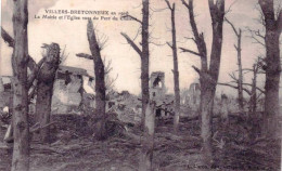 80 - Somme - VILLERS BRETONNEUX  En 1918 - La Mairie Et L'église Vues Du Parc Du Chateau - Villers Bretonneux