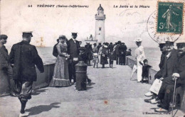 76 - Seine Maritime - LE TREPORT -  La Jetée Et Le Phare - Le Treport