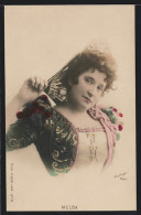 Foto-AK Atelier Reutlinger, Paris: Dame In Spanischem Kostüm Mit Fächer  - Photographs