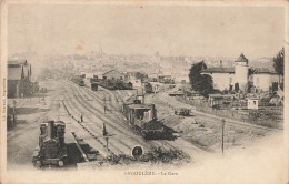 ANGOULEME - La Gare. - Bahnhöfe Mit Zügen