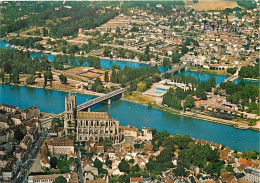 78 - Mantes La Jolie - Collégiale Notre-Dame   La Seine Et La Piscine - Vue Aérienne - CPM - Voir Scans Recto-Verso - Mantes La Jolie