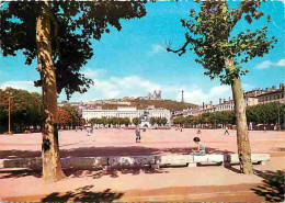 69 - Lyon - Place Bellecour - Fourvière - CPM - Voir Scans Recto-Verso - Otros & Sin Clasificación