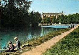 51 - Chalons Sur Marne - Bords Du Canal Et La Cathédrale - Mention Photographie Véritable - Animée - CPSM Grand Format - - Châlons-sur-Marne