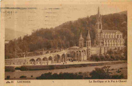 65 - Lourdes - Ville Connue Pour Son Pèlerinage Chrétien - CPA - Voir Scans Recto-Verso - Lourdes