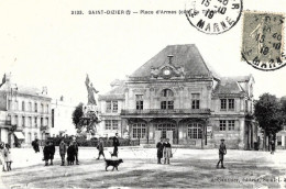 Saint Dizier. La Place D'armes Du Coté Du Théatre. - Saint Dizier