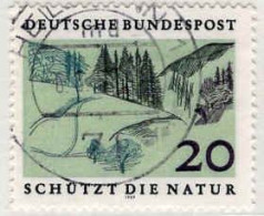 RFA Poste Obl Yv: 455 Mi:592 Schützt Die Natur Moyenne Montagne (TB Cachet Rond) (Thème) - Alberi