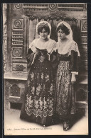 CPA Jeunes Filles De St-Gildas-de-Rhuys, Bretagne  - Non Classés