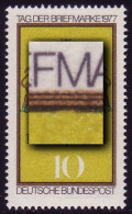 948I Tag Der Briefmarke 1977 Mit PLF I Rahmenkerbe Unter M, Feld 32, ** - Abarten Und Kuriositäten