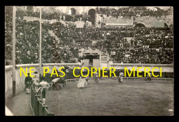 30 - NIMES - CORRIDA DANS LES ARENES - CARTE PHOTO ORIGINALE - Nîmes