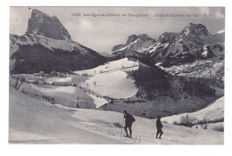 LES SPORTS D HIVER EN DAUPHINE Dans La Trièves En Ski (carte Animée) - Wintersport