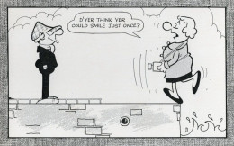 Andy Capp Flo Taking Picture With Old Camera Comic Postcard - Humor