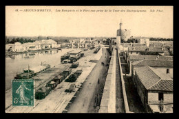 30 - AIGUES-MORTES - LES REMPARTS ET LE PORT VUE PRISE DE LA TOUR DES BOURGUIGNONS - Aigues-Mortes