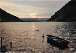 01. NANTUA. COUCHER DE SOLEIL SUR LE LAC. 1976. - Nantua