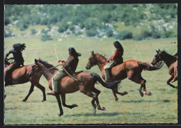 AK Filmszene Aus Karl May-Film Winnetou, Kiowas Greifen Den Treck An  - Actors