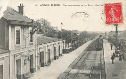 ARCUEIL-CACHAN - Vue Panoramique De La Gare (carte Vendue En L'état). - Stations With Trains