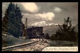 73 - AIX-LES-BAINS - TRAIN ARRIVANT AU SOMMET DU MONT-REVARD ET LE MONT-BLANC - CHEMIN DE FER - Aix Les Bains