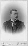 Photo CDV D'un  Homme élégant Posant Dans Un Studio Photo A Rosenheim ( Allemagne ) - Alte (vor 1900)