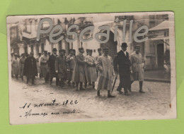 47 LOT & GARONNE - CARTE PHOTO ANIMEE AGEN - 11 NOVEMBRE 1922 HOMMAGE AUX MORTS - MILITAIRES HAUTS-GRADES / GENERAUX ? - Agen