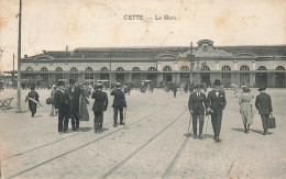 CETTE - La Gare. - Stations Without Trains