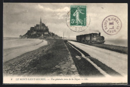CPA Le Mont-St-Michel, Vue Generale Prise De La Digue  - Le Mont Saint Michel