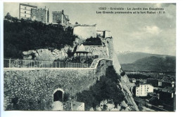 CPA 9 X 14  Isère  GRENOBLE Le Jardin Des Dauphins - Les Grands Promenoirs Et Le Fort Rabot - Grenoble